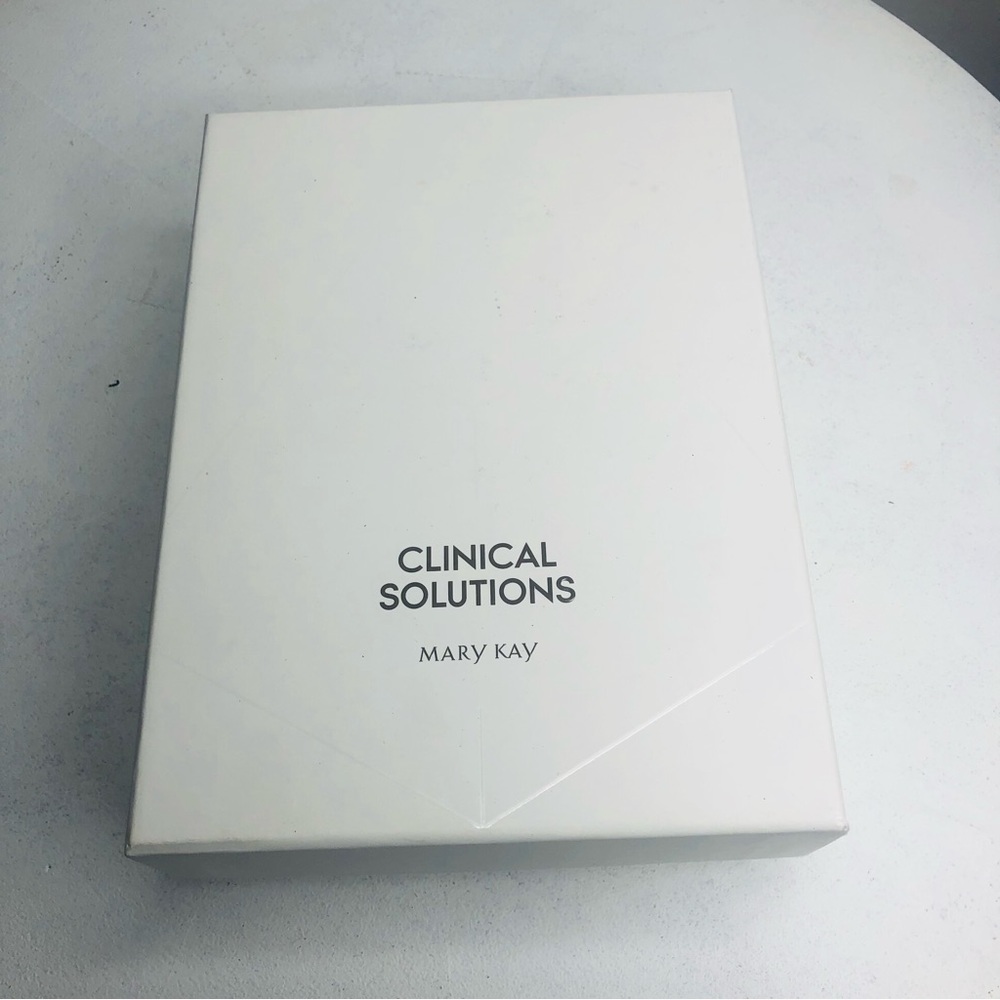 Mary Kay Clinical Solutions® Retinol 0.5 Set. I 8
